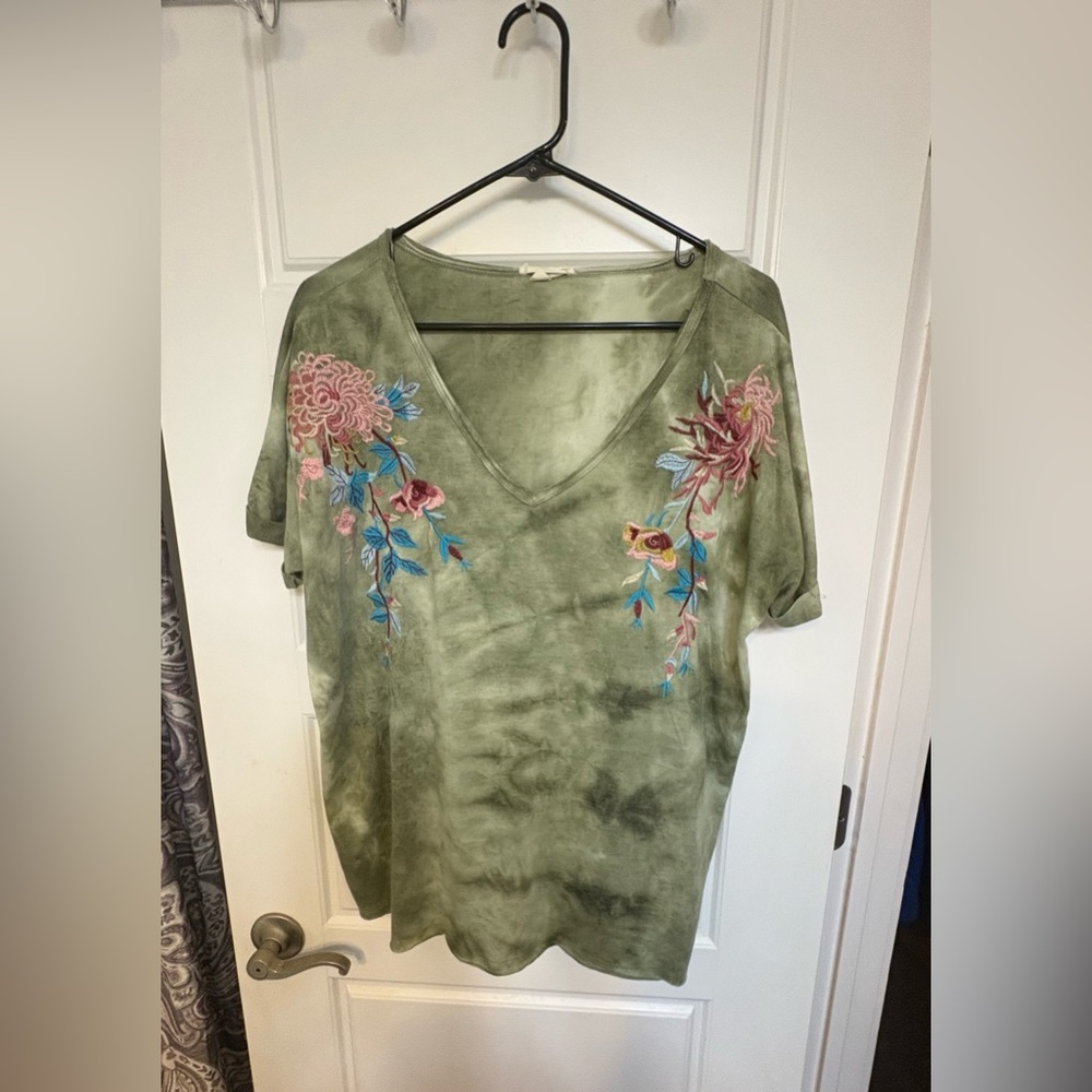 Entro Olive Green Embroidered V-Neck Blouse